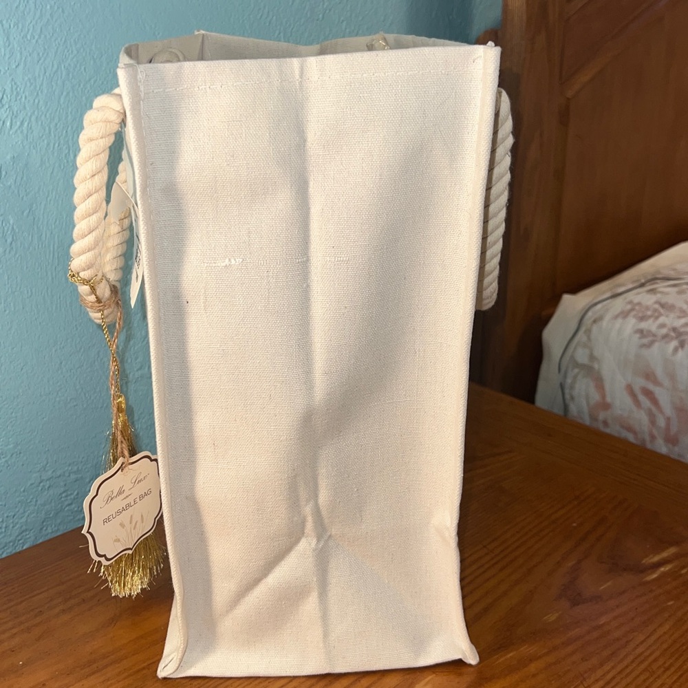 Cream colored canvas reusable bag, “Gather and give Thanks” written on side NWT - Picture 8 of 13